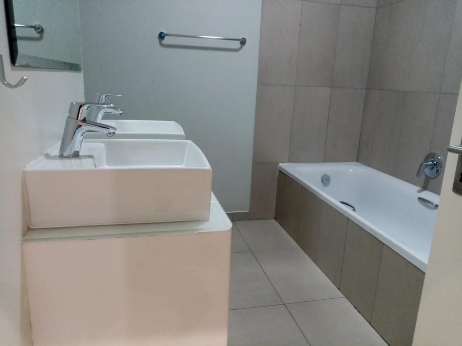 2 Bedroom Property for Sale in North Riding Gauteng