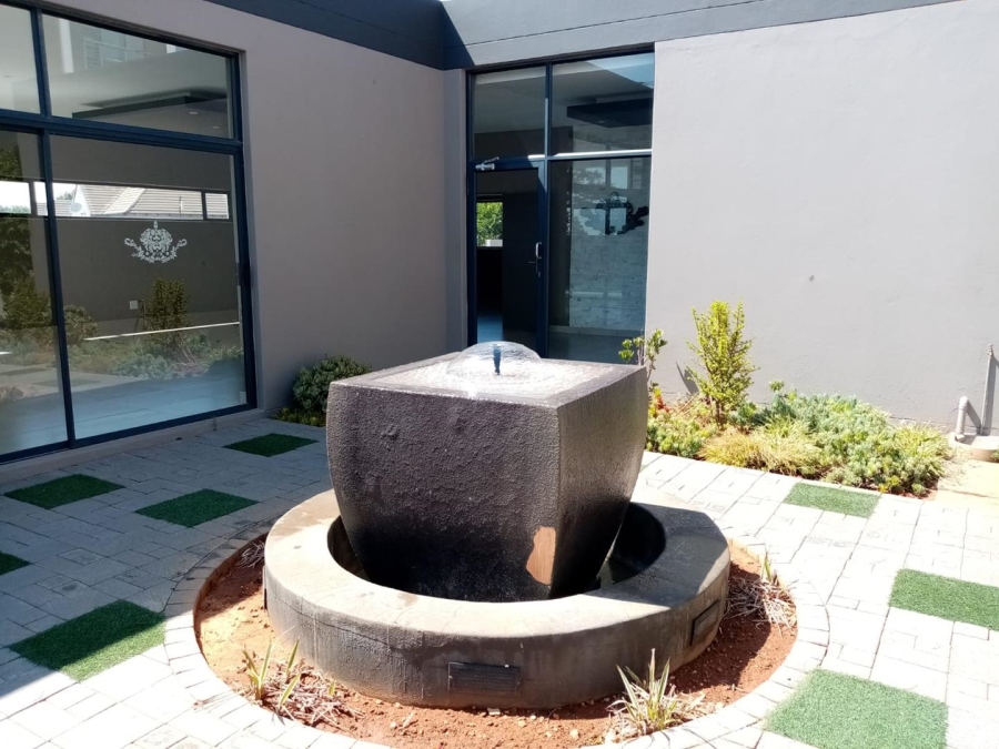 2 Bedroom Property for Sale in North Riding Gauteng