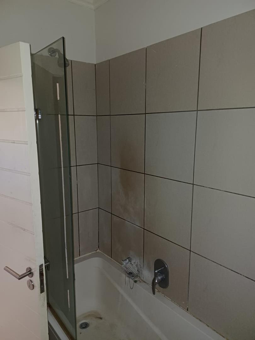 To Let 2 Bedroom Property for Rent in Jackal Creek Golf Estate Gauteng