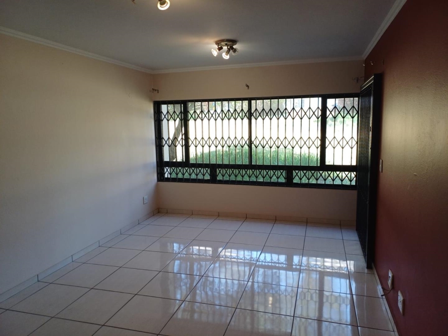 To Let 2 Bedroom Property for Rent in Jackal Creek Golf Estate Gauteng