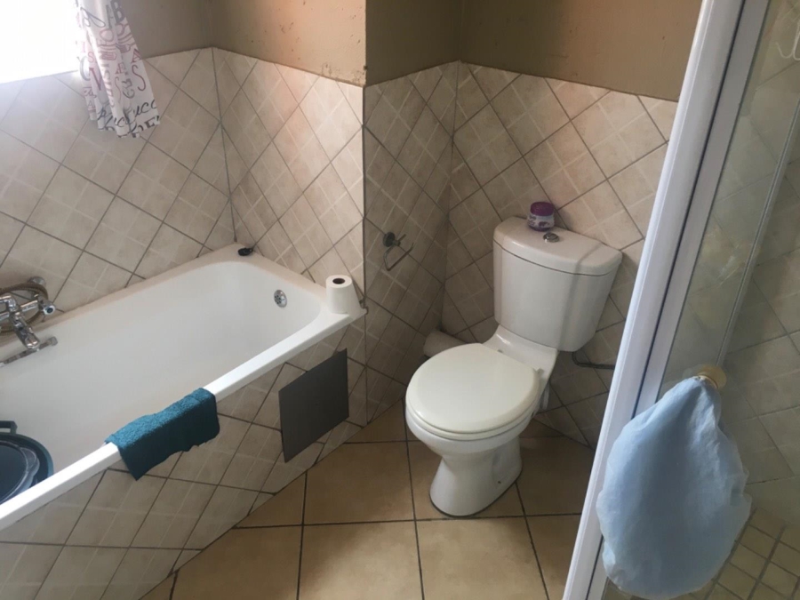 1 Bedroom Property for Sale in The Reeds Gauteng