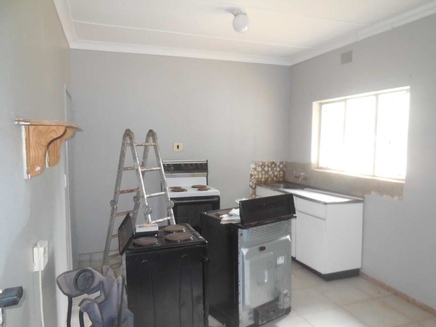 To Let 1 Bedroom Property for Rent in Silverton Gauteng
