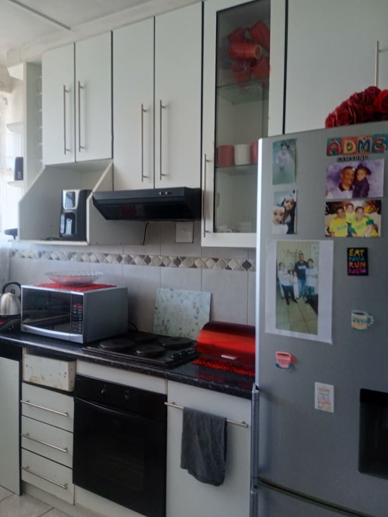 2 Bedroom Property for Sale in Florida Lake Gauteng