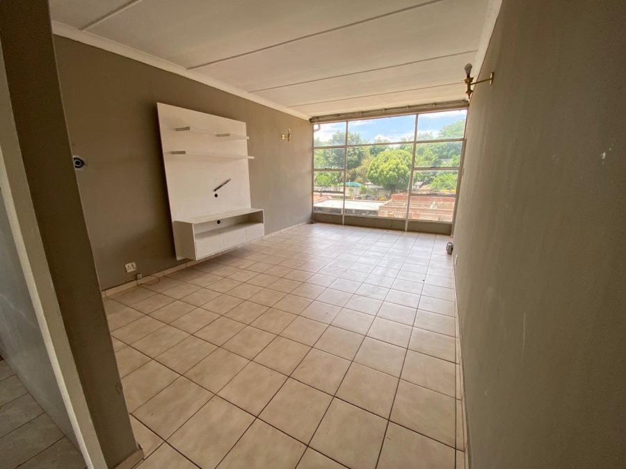 2 Bedroom Property for Sale in Florida Lake Gauteng