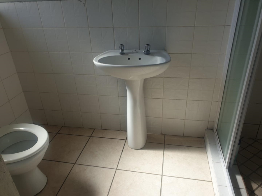 2 Bedroom Property for Sale in Birchleigh Gauteng