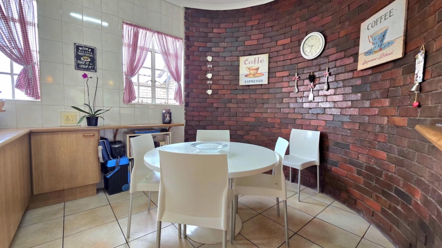 4 Bedroom Property for Sale in Randhart Gauteng