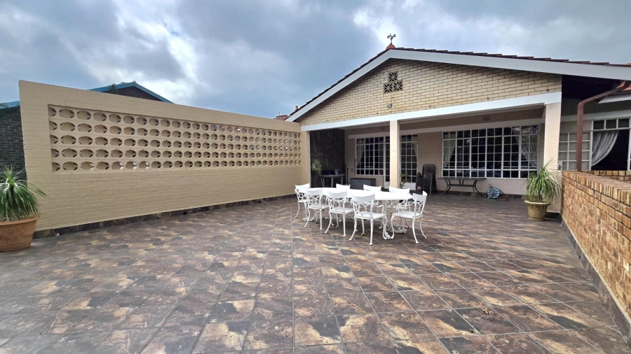 4 Bedroom Property for Sale in Randhart Gauteng