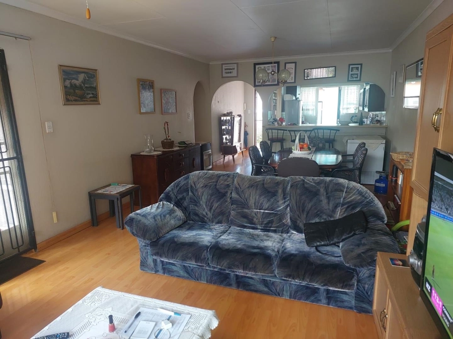 3 Bedroom Property for Sale in Mulbarton Gauteng