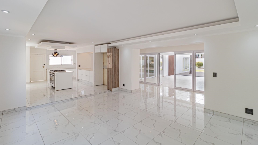 4 Bedroom Property for Sale in Dainfern Golf Estate Gauteng