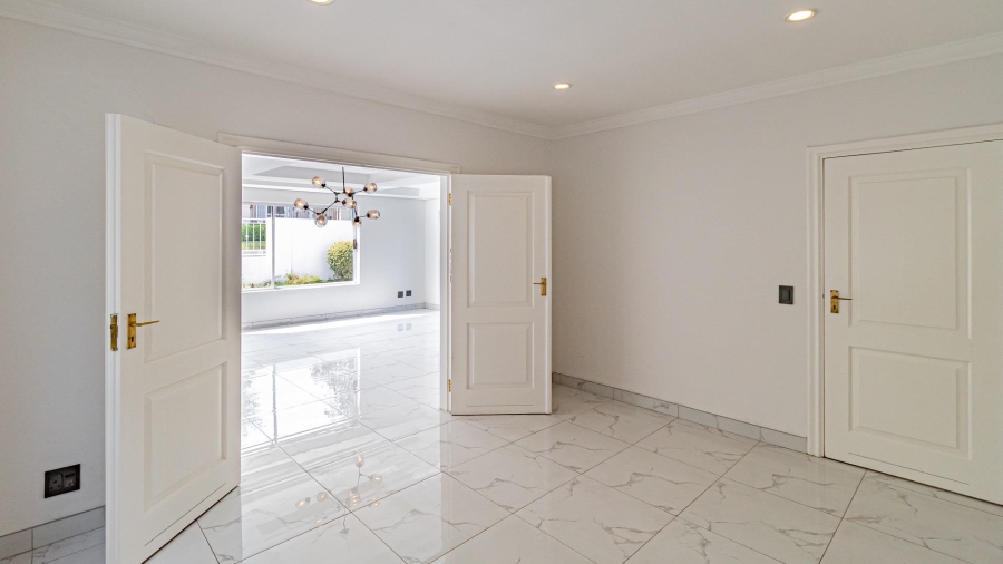 4 Bedroom Property for Sale in Dainfern Golf Estate Gauteng