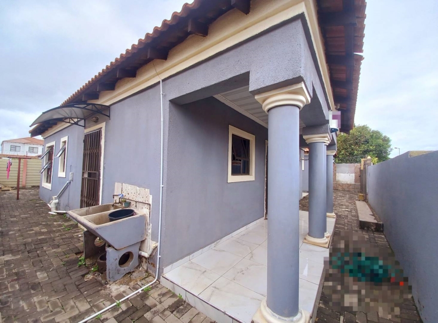 3 Bedroom Property for Sale in Lotus Gardens Gauteng