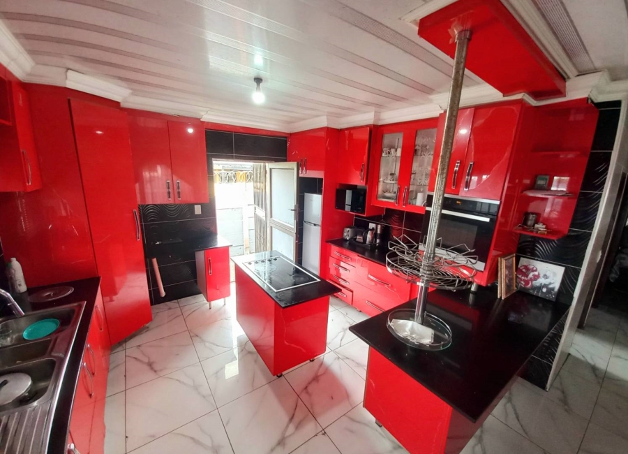 3 Bedroom Property for Sale in Lotus Gardens Gauteng