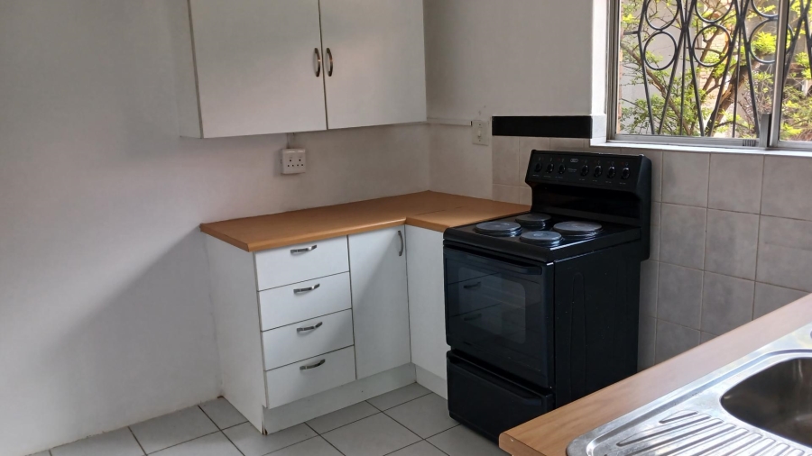 To Let 2 Bedroom Property for Rent in Hurlingham Manor Gauteng