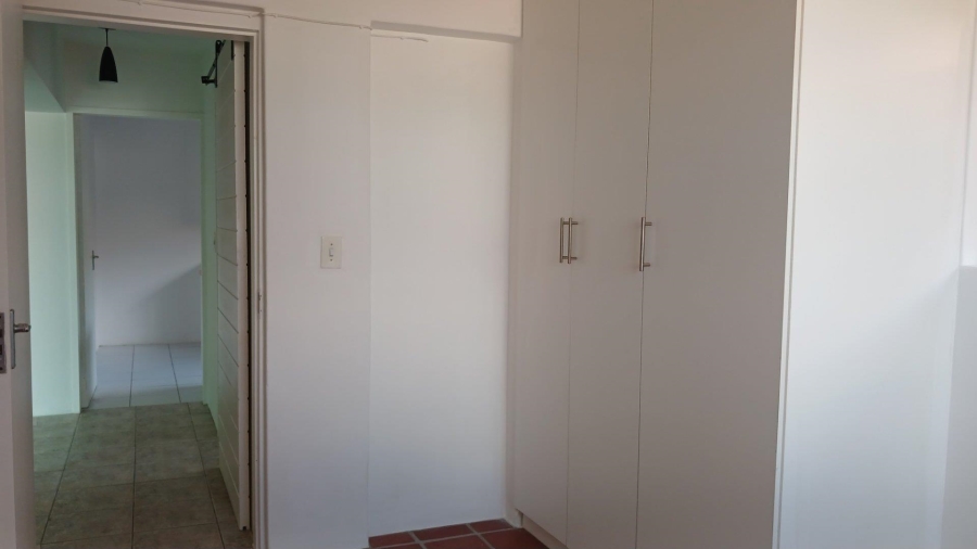 To Let 2 Bedroom Property for Rent in Hurlingham Manor Gauteng