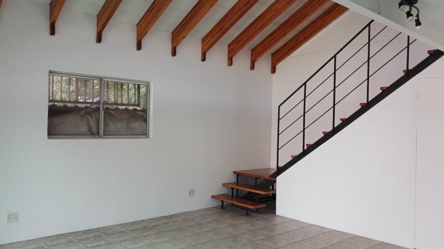 To Let 2 Bedroom Property for Rent in Hurlingham Manor Gauteng