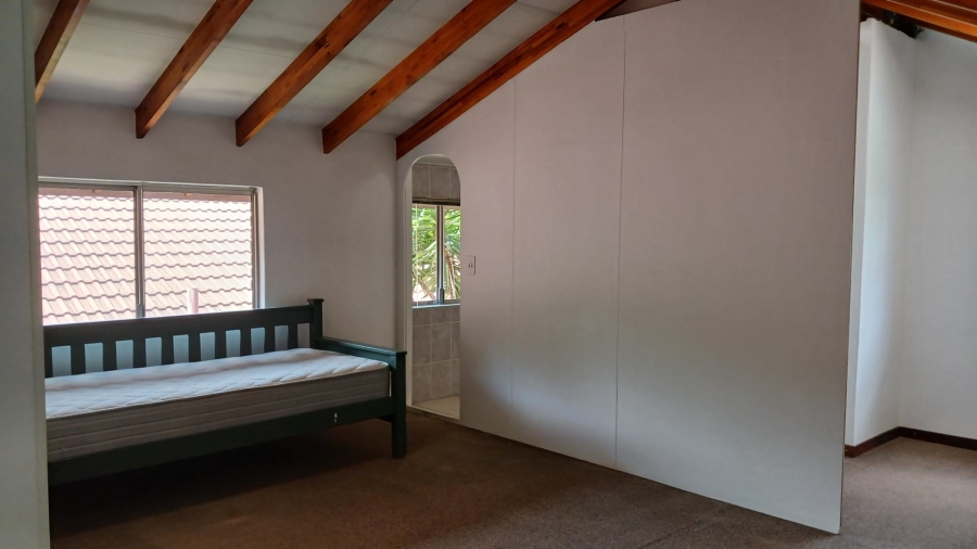 To Let 2 Bedroom Property for Rent in Hurlingham Manor Gauteng