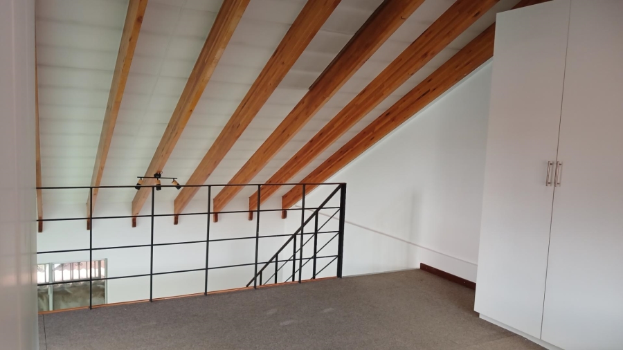 To Let 2 Bedroom Property for Rent in Hurlingham Manor Gauteng