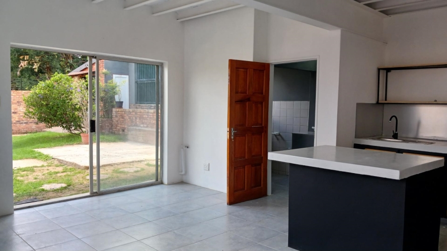 To Let 2 Bedroom Property for Rent in Hurlingham Manor Gauteng