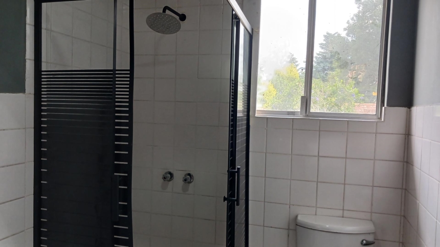 To Let 2 Bedroom Property for Rent in Hurlingham Manor Gauteng