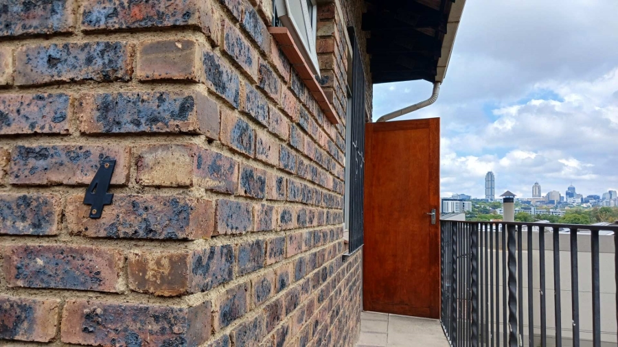 To Let 2 Bedroom Property for Rent in Hurlingham Manor Gauteng