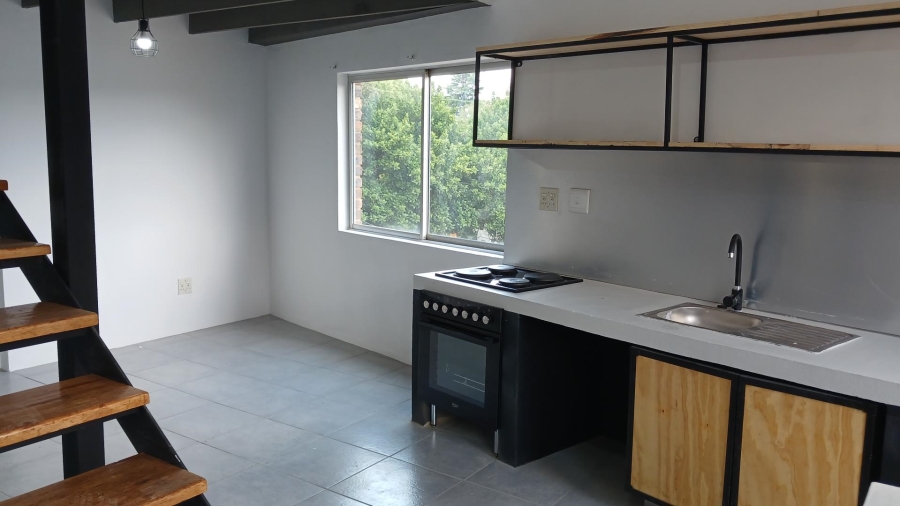 To Let 2 Bedroom Property for Rent in Hurlingham Manor Gauteng