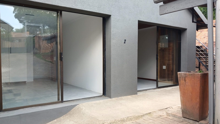 To Let 2 Bedroom Property for Rent in Hurlingham Manor Gauteng