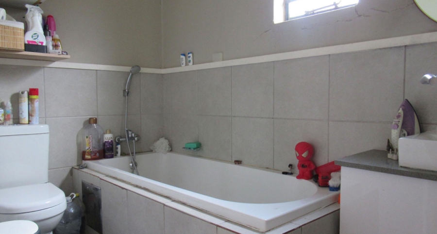 2 Bedroom Property for Sale in South Hills Gauteng