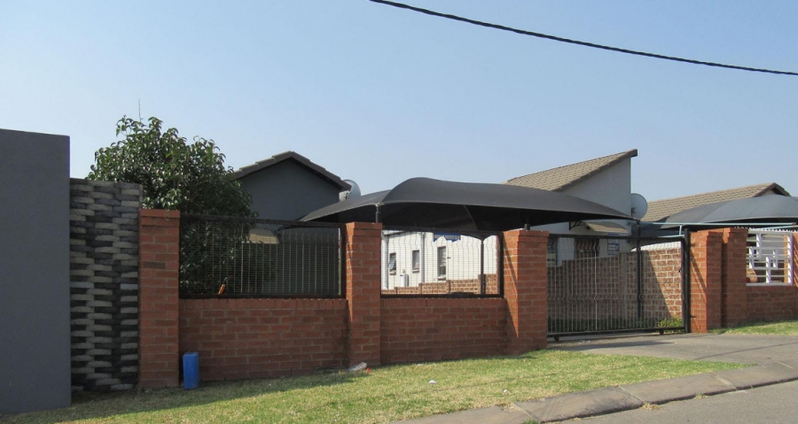 2 Bedroom Property for Sale in South Hills Gauteng