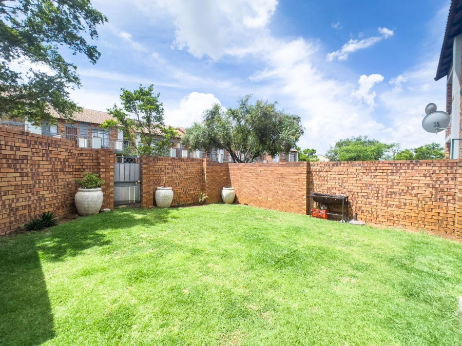 2 Bedroom Property for Sale in Mooikloof Ridge Gauteng