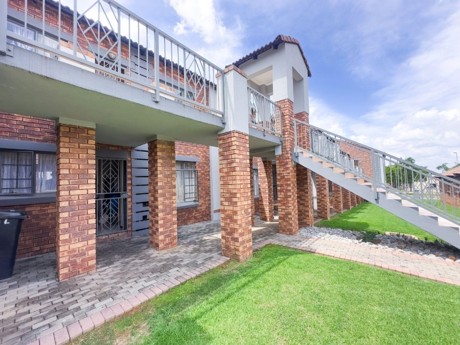 2 Bedroom Property for Sale in Mooikloof Ridge Gauteng
