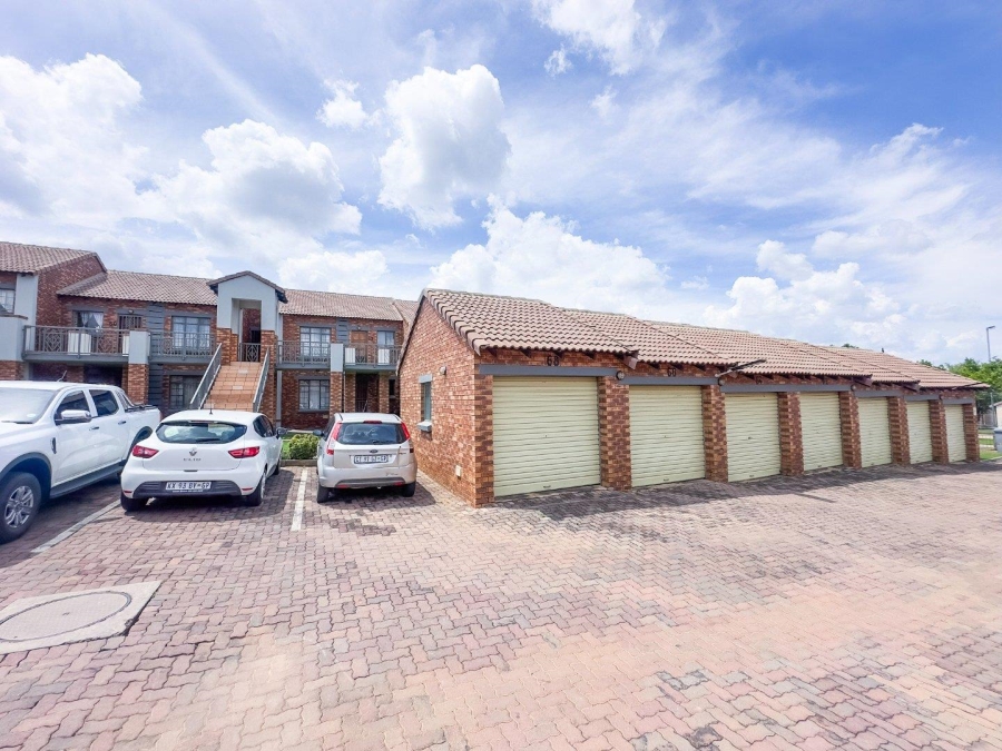 2 Bedroom Property for Sale in Mooikloof Ridge Gauteng