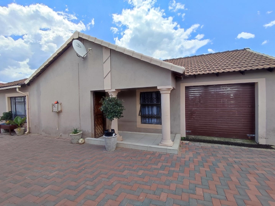 3 Bedroom Property for Sale in Cosmo City Gauteng