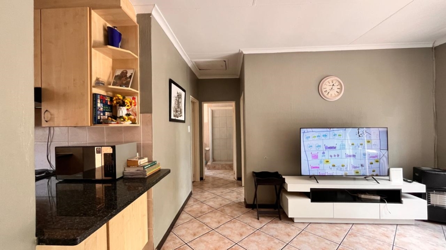 2 Bedroom Property for Sale in Roodepoort Gauteng