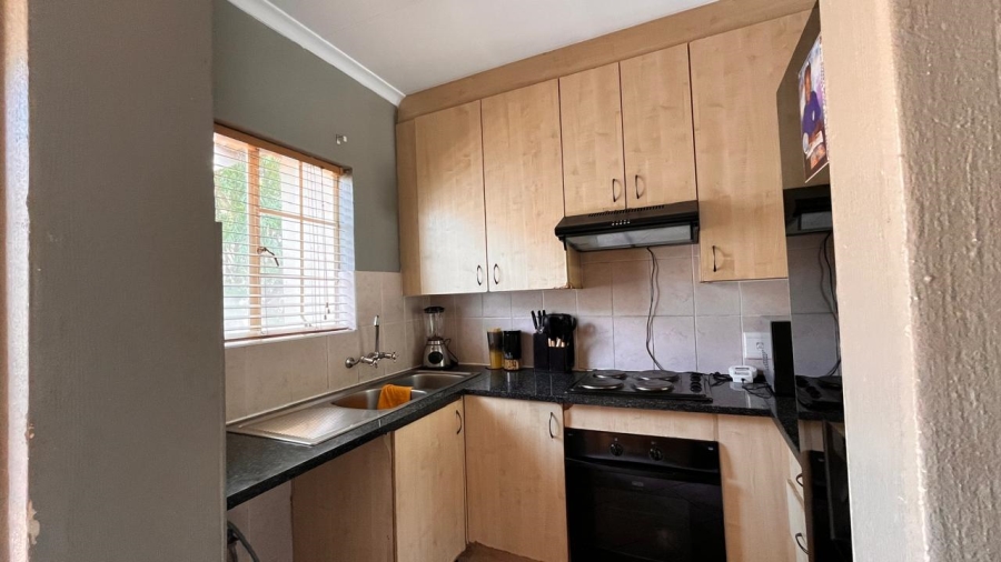 2 Bedroom Property for Sale in Roodepoort Gauteng