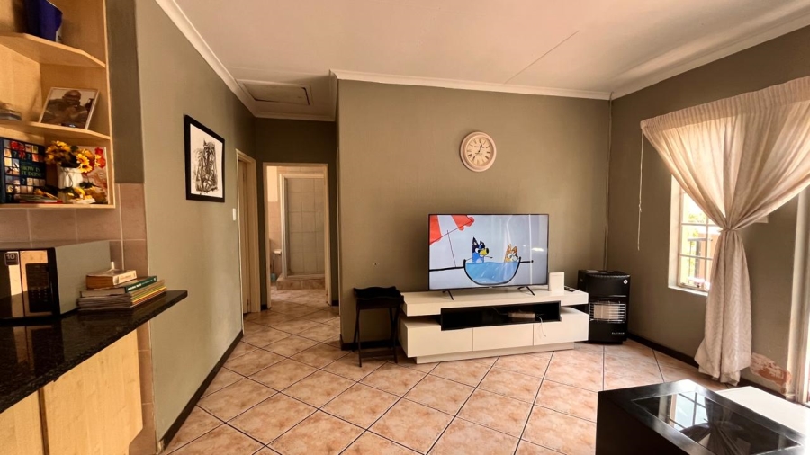 2 Bedroom Property for Sale in Roodepoort Gauteng