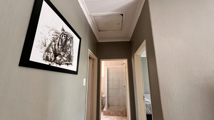 2 Bedroom Property for Sale in Roodepoort Gauteng