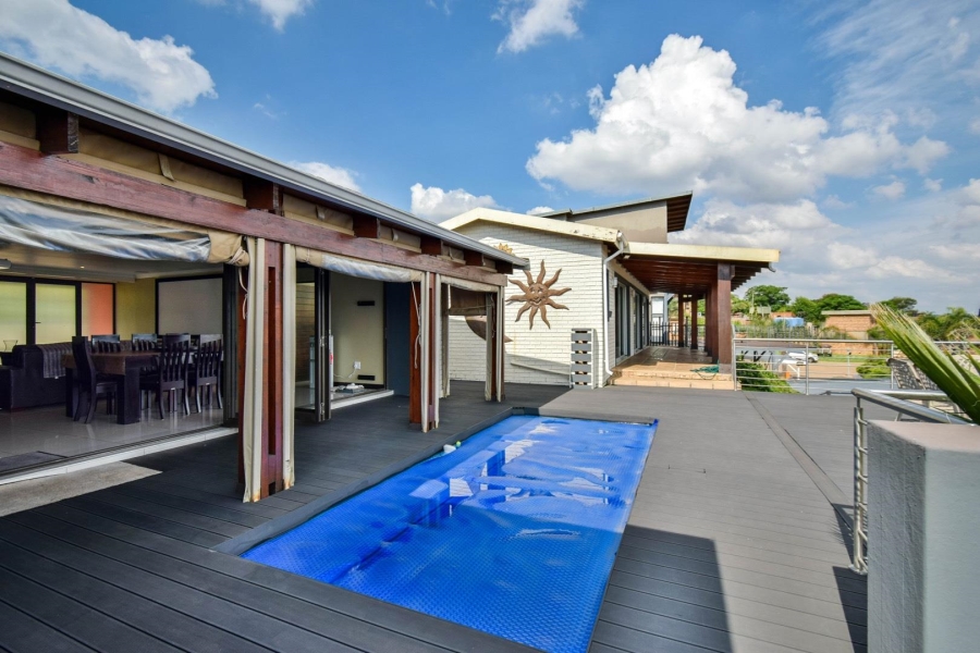 5 Bedroom Property for Sale in Bronkhorstbaai Dorp Gauteng