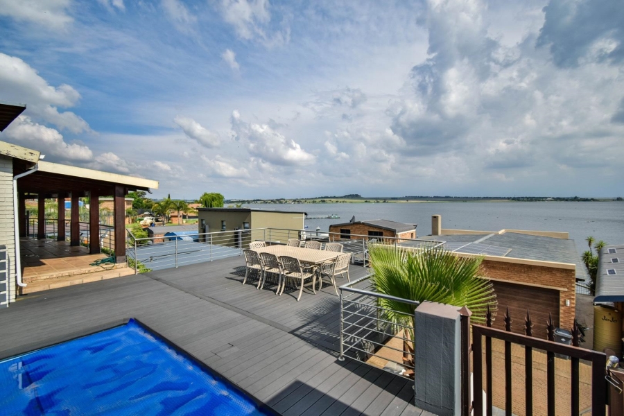 5 Bedroom Property for Sale in Bronkhorstbaai Dorp Gauteng