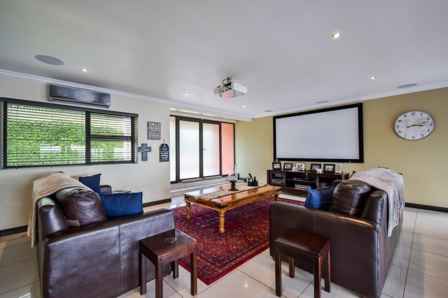 5 Bedroom Property for Sale in Bronkhorstbaai Dorp Gauteng