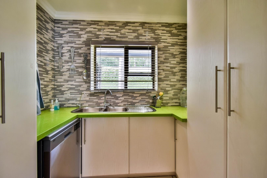 5 Bedroom Property for Sale in Bronkhorstbaai Dorp Gauteng