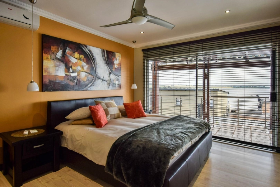 5 Bedroom Property for Sale in Bronkhorstbaai Dorp Gauteng