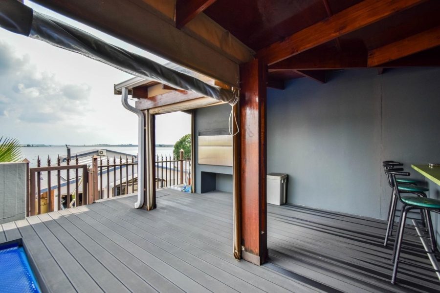 5 Bedroom Property for Sale in Bronkhorstbaai Dorp Gauteng