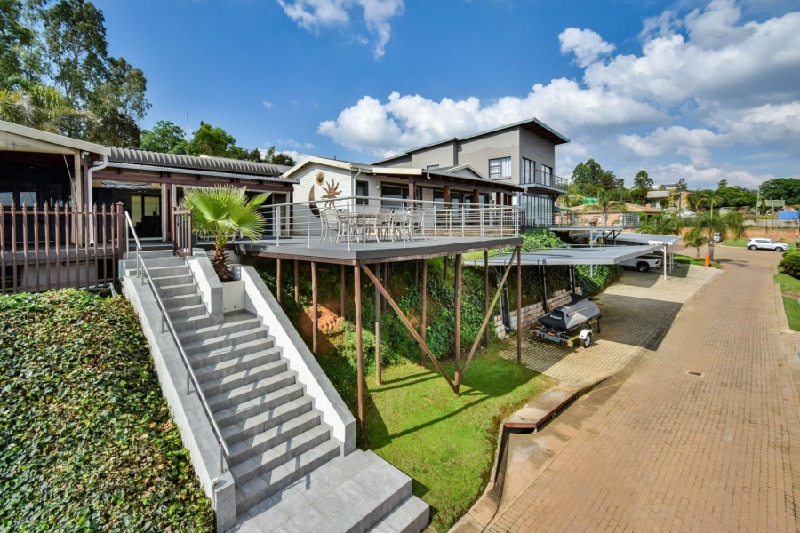 5 Bedroom Property for Sale in Bronkhorstbaai Dorp Gauteng