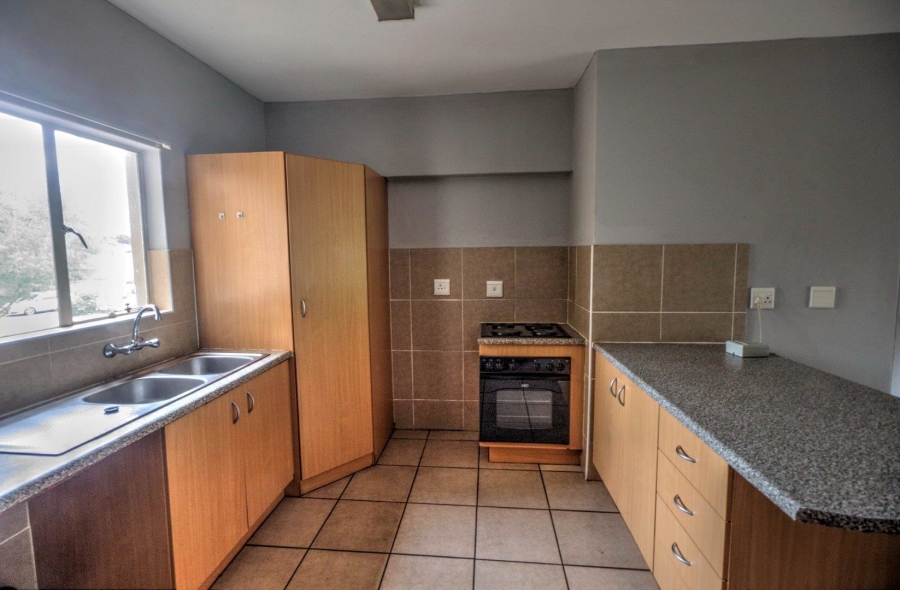 To Let 2 Bedroom Property for Rent in Pomona Gauteng