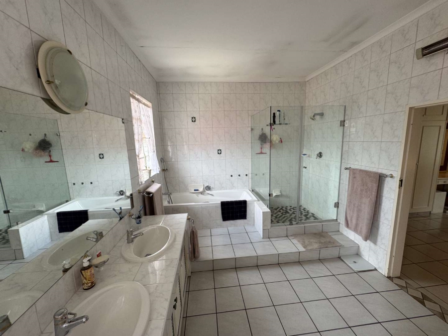 4 Bedroom Property for Sale in Randhart Gauteng