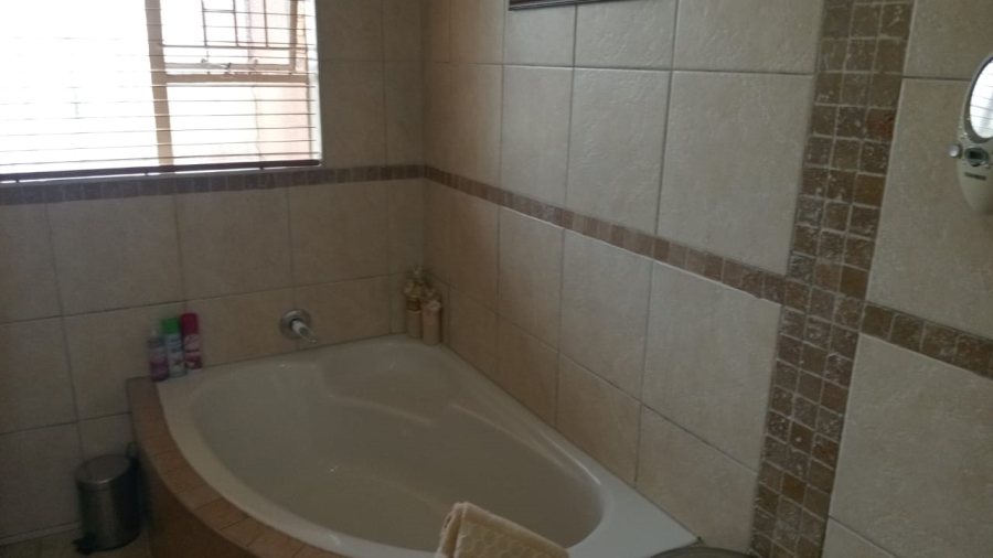 3 Bedroom Property for Sale in Winchester Hills Ext 3 Gauteng