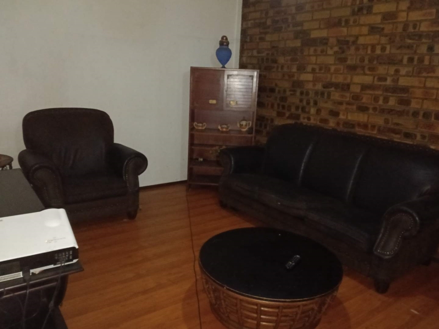 4 Bedroom Property for Sale in Crystal Park Gauteng