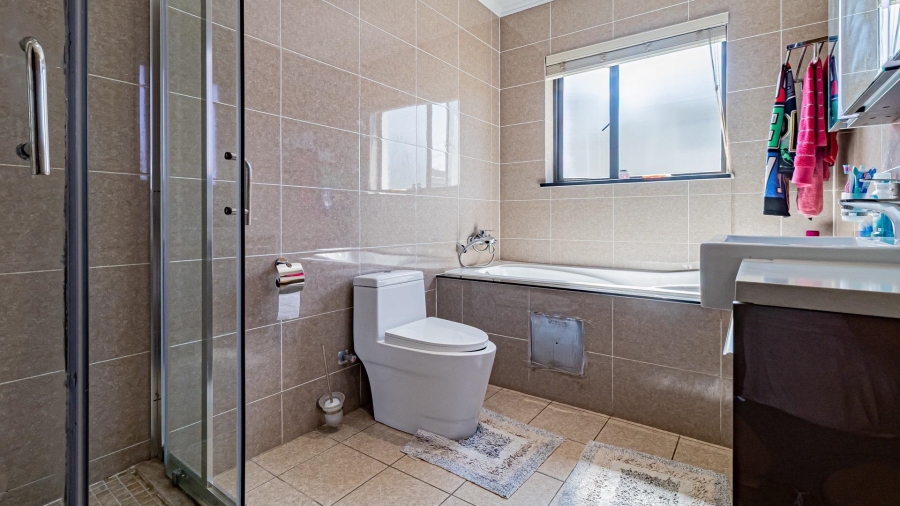 3 Bedroom Property for Sale in Fourways Gauteng