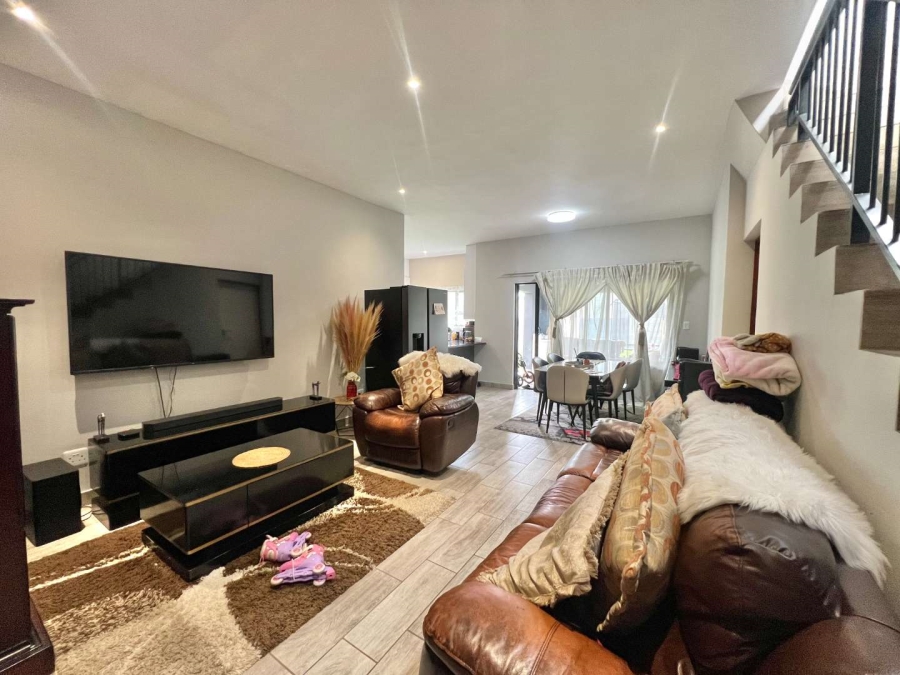 3 Bedroom Property for Sale in Zambezi Manor Lifestyle Estate Gauteng