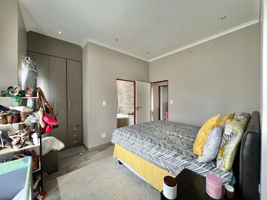 3 Bedroom Property for Sale in Zambezi Manor Lifestyle Estate Gauteng